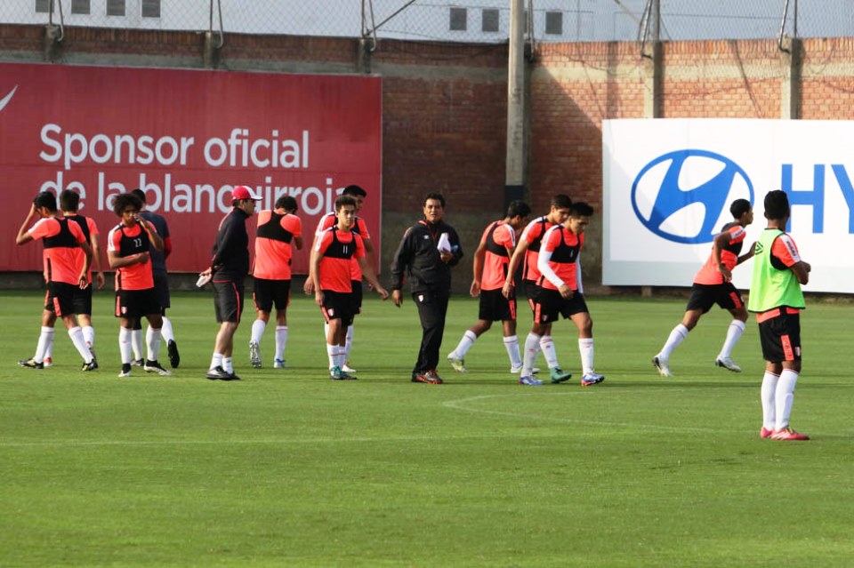 Selección sub 17 de Perú en Hotel Bahamas